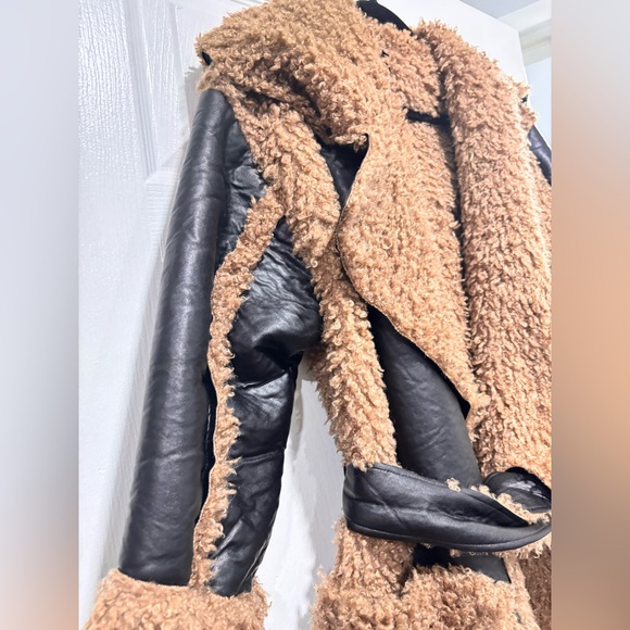 Pretty Little Thing BLACK FAUX SHEARLING TRIM FAUX LEATHER MAXI TRENCH COAT - Picture 5 of 8